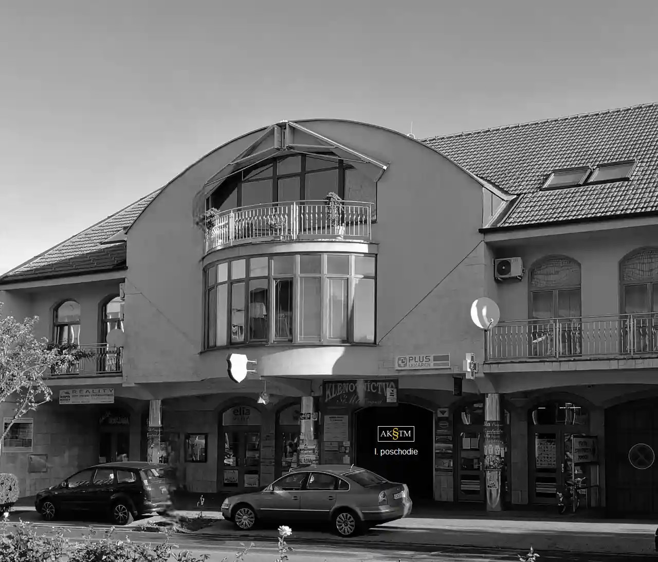 naša advokátska kancelária sa nachádza na I. poschodí N-Centra na ul. SNP 10, Hlohovec (budova oproti pošte)